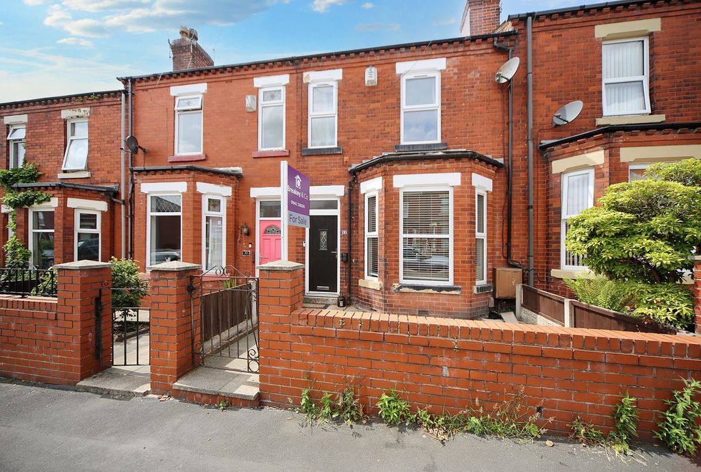 Property photo 1 of 25