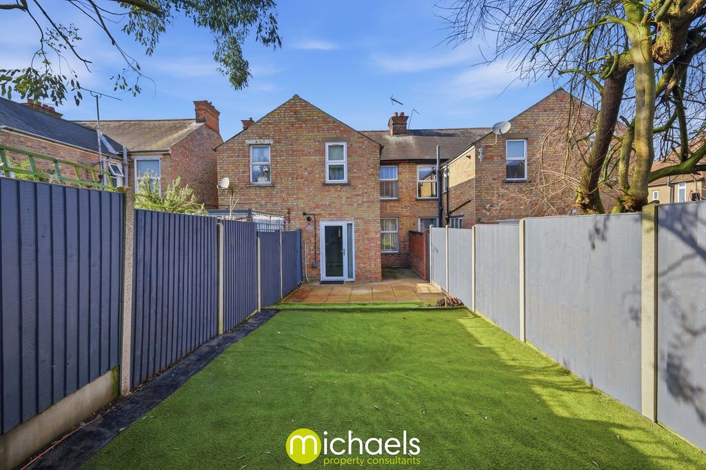 Property photo 2 of 22