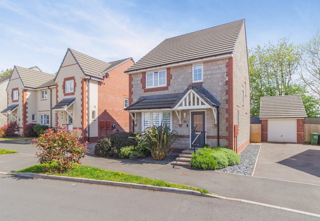 Property photo 1 of 29