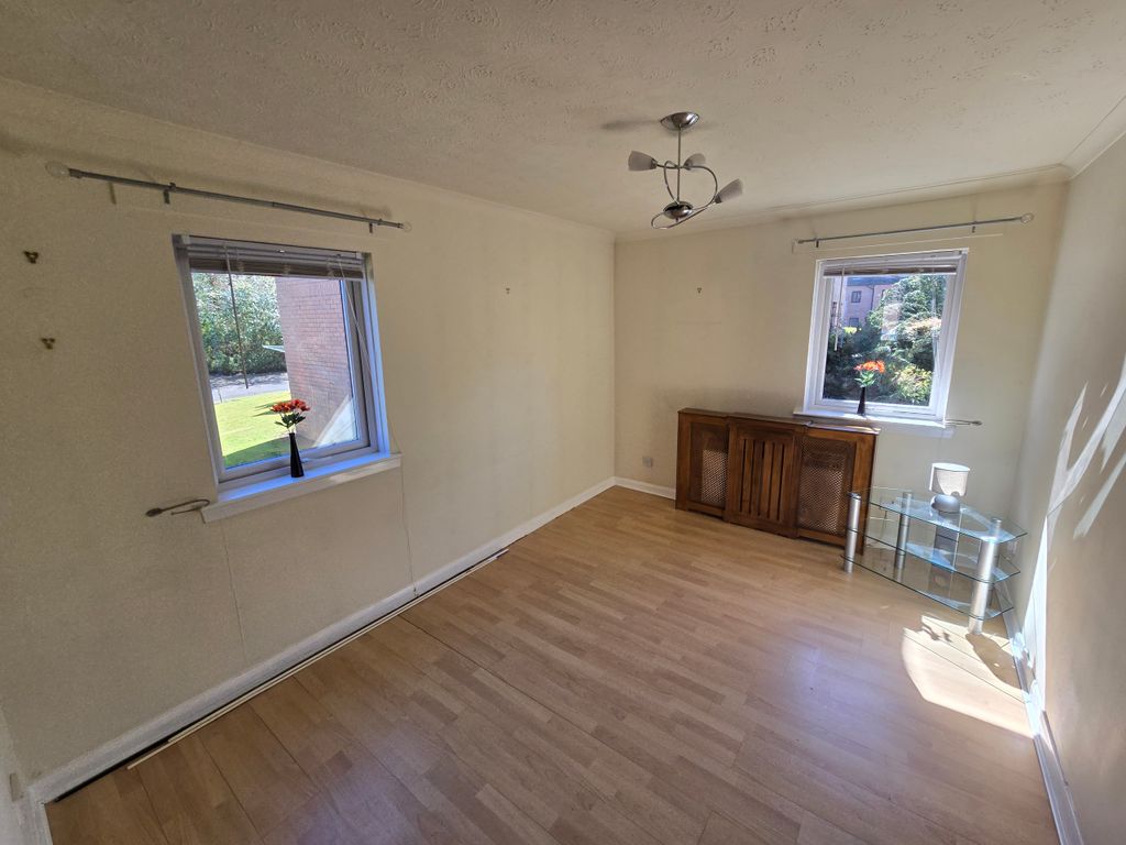 Property photo 3 of 8 3
