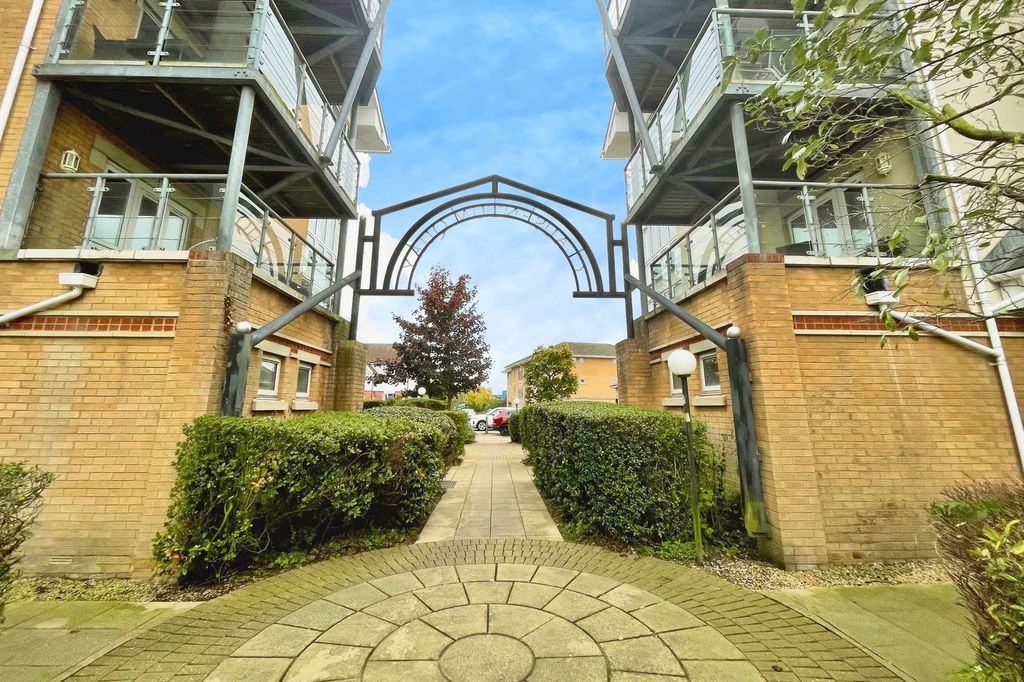 Property photo 2 of 14