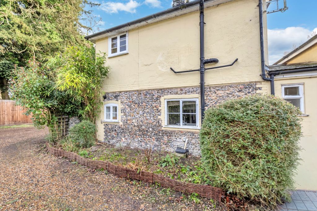 Property photo 3 of 19