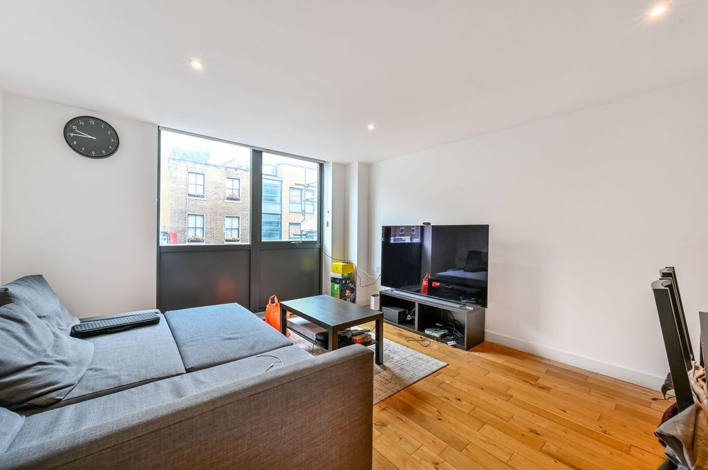 Property photo 2 of 7