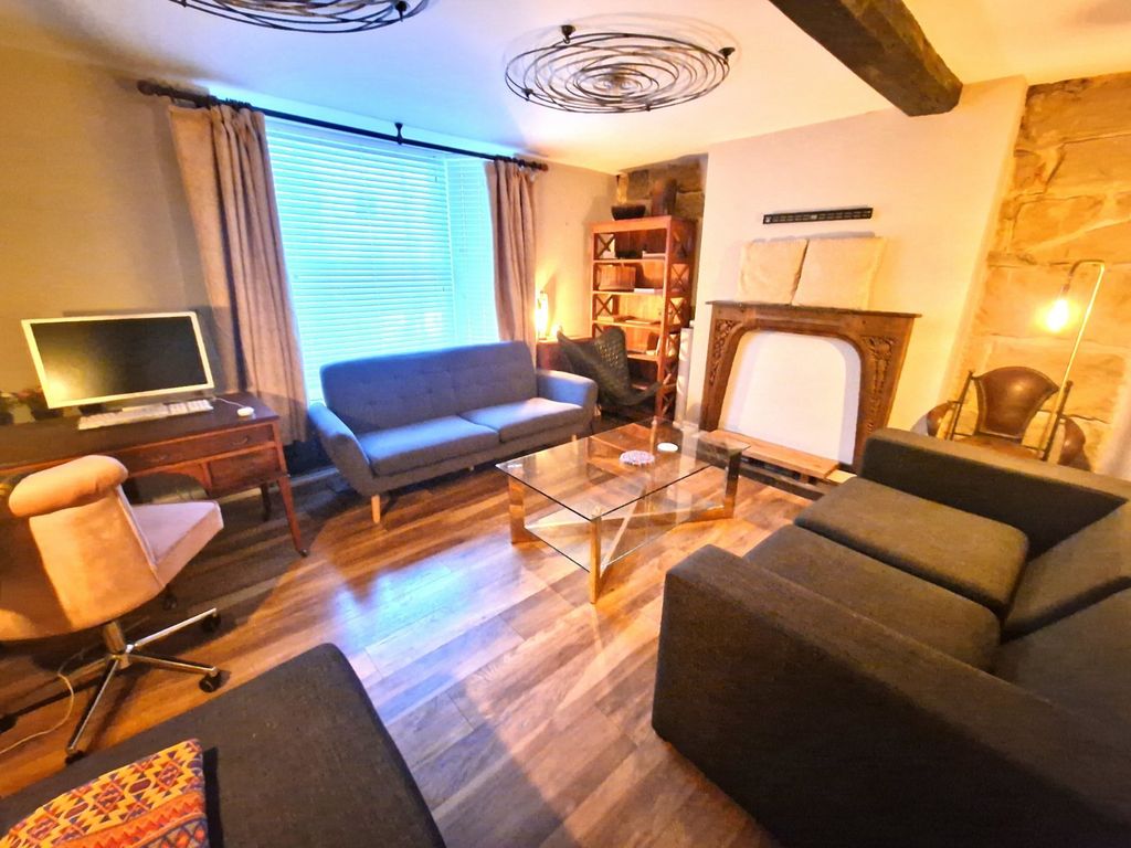 Property photo 2 of 9 Living Room