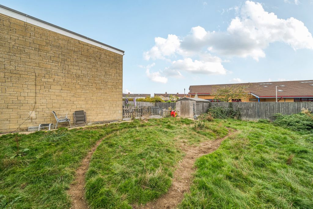 Property photo 3 of 14 13558542068E7c886707Ca