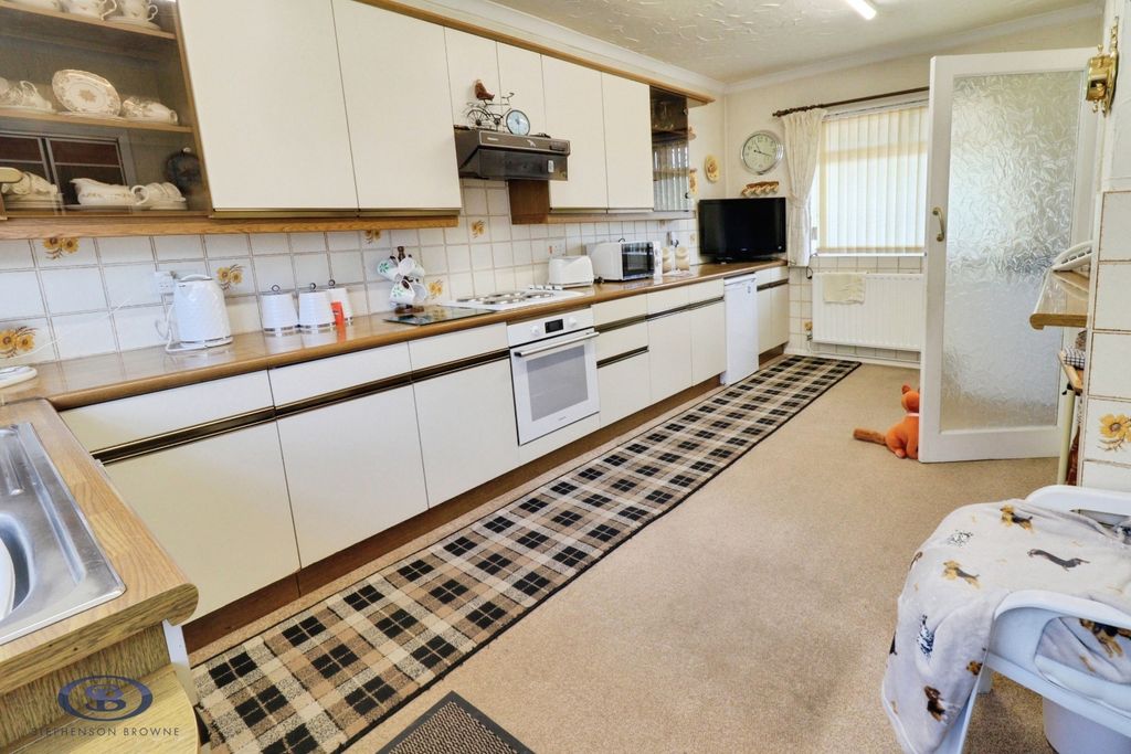Property photo 3 of 21 Pbox-Img.Jpg