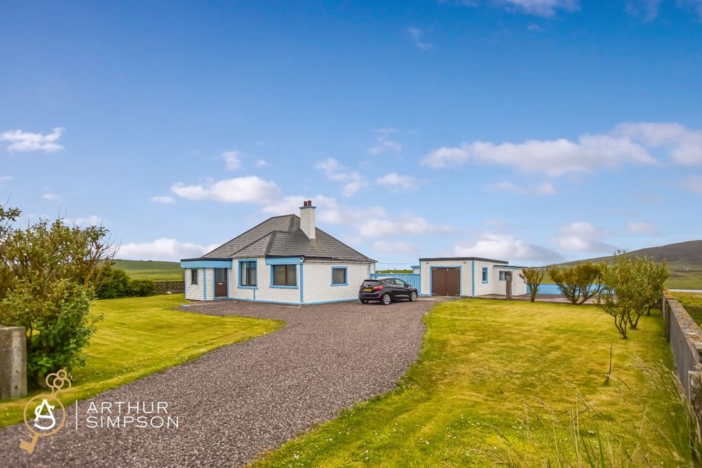 Property photo 1 of 35 4293021