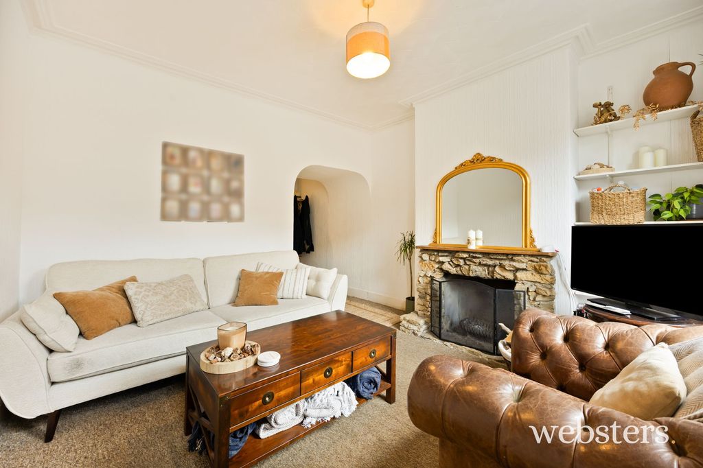 Property photo 2 of 16