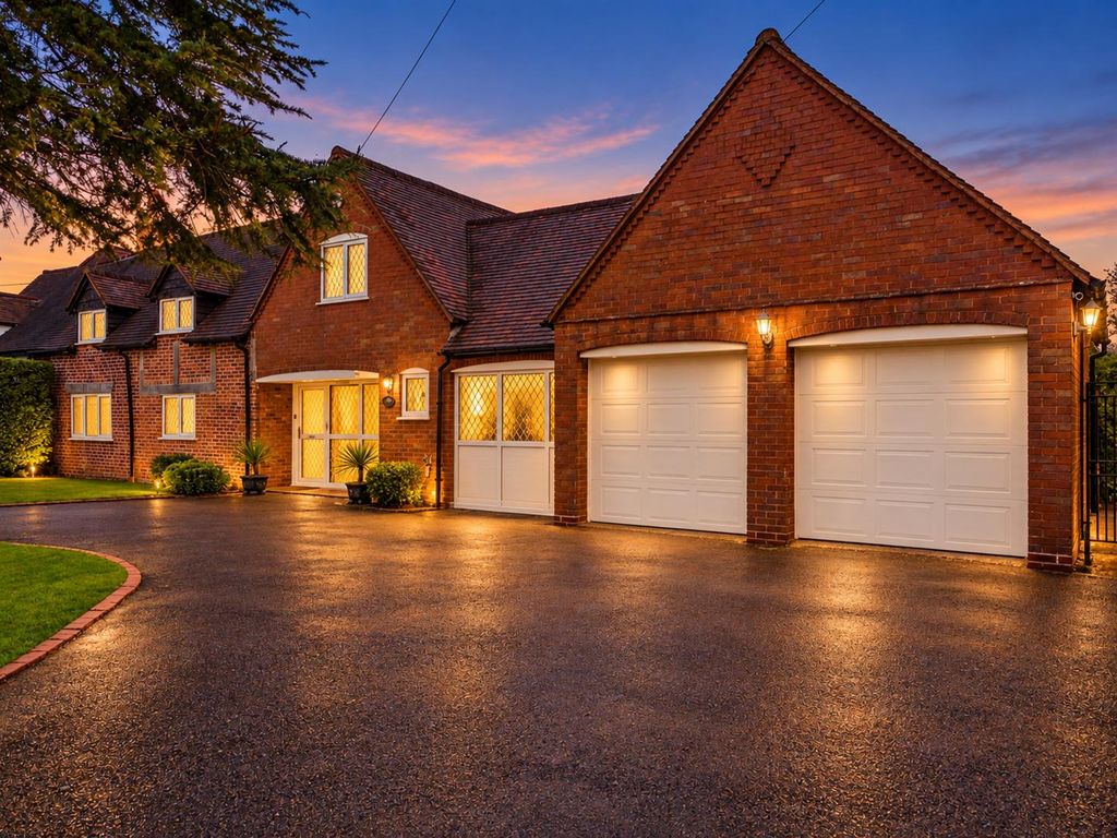 Property photo 2 of 25 2303 Stratford Road_2 Twilight.Jpg