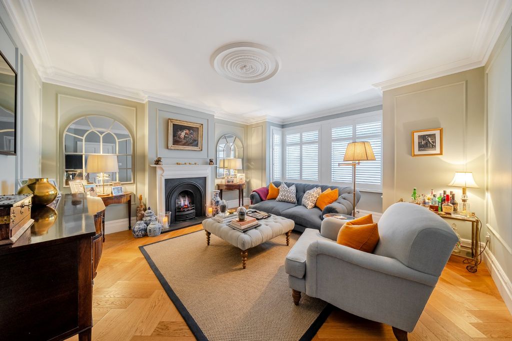 Property photo 2 of 27 Picture No. 11