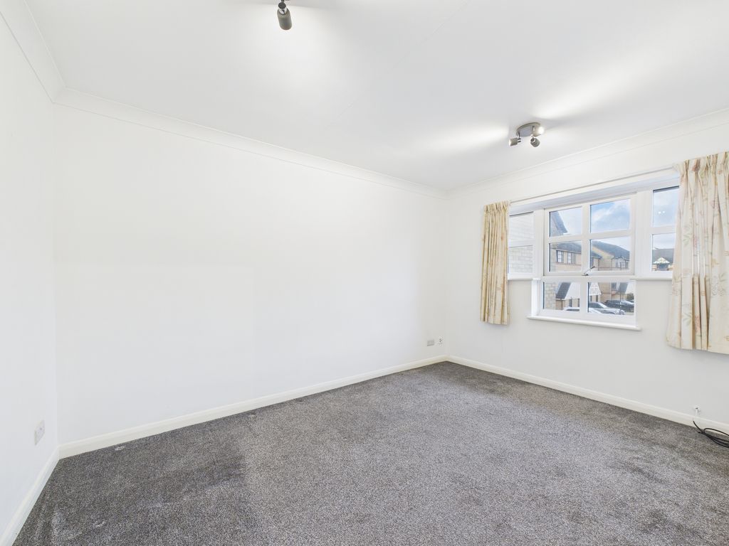 Property photo 2 of 6 Lounge