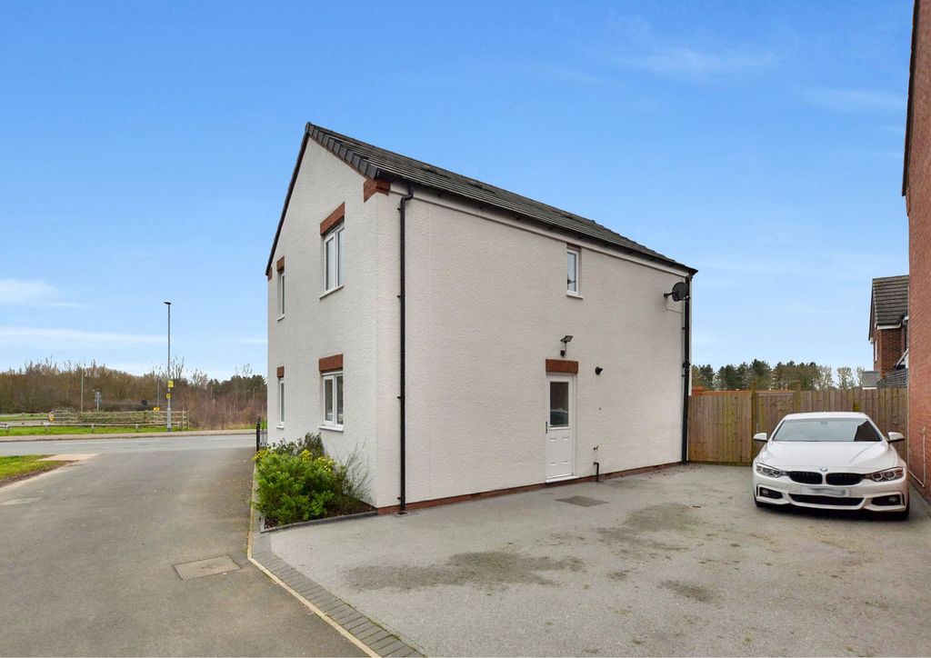 Property photo 3 of 21