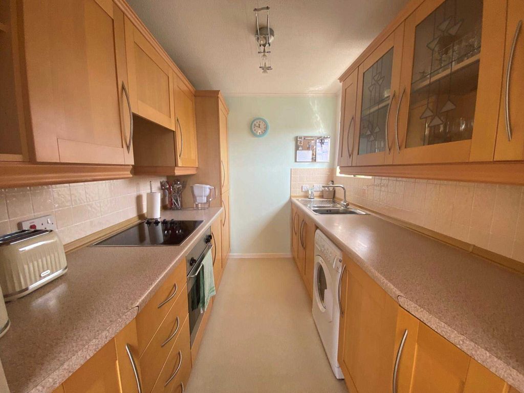 Property photo 2 of 8