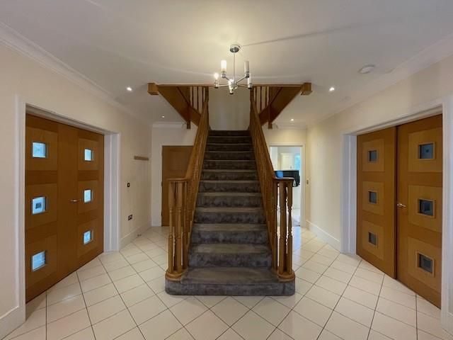 Property photo 2 of 24 Internal View