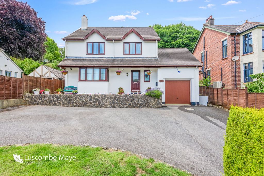Property photo 1 of 14