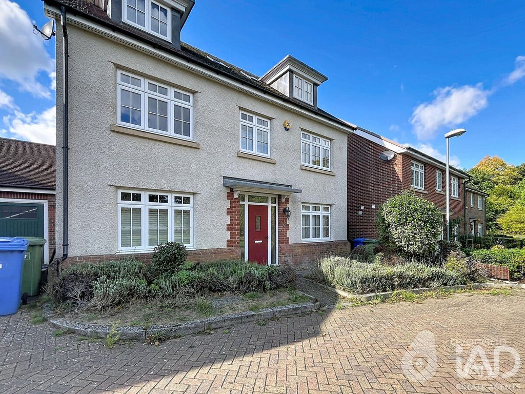 Property photo 2 of 17