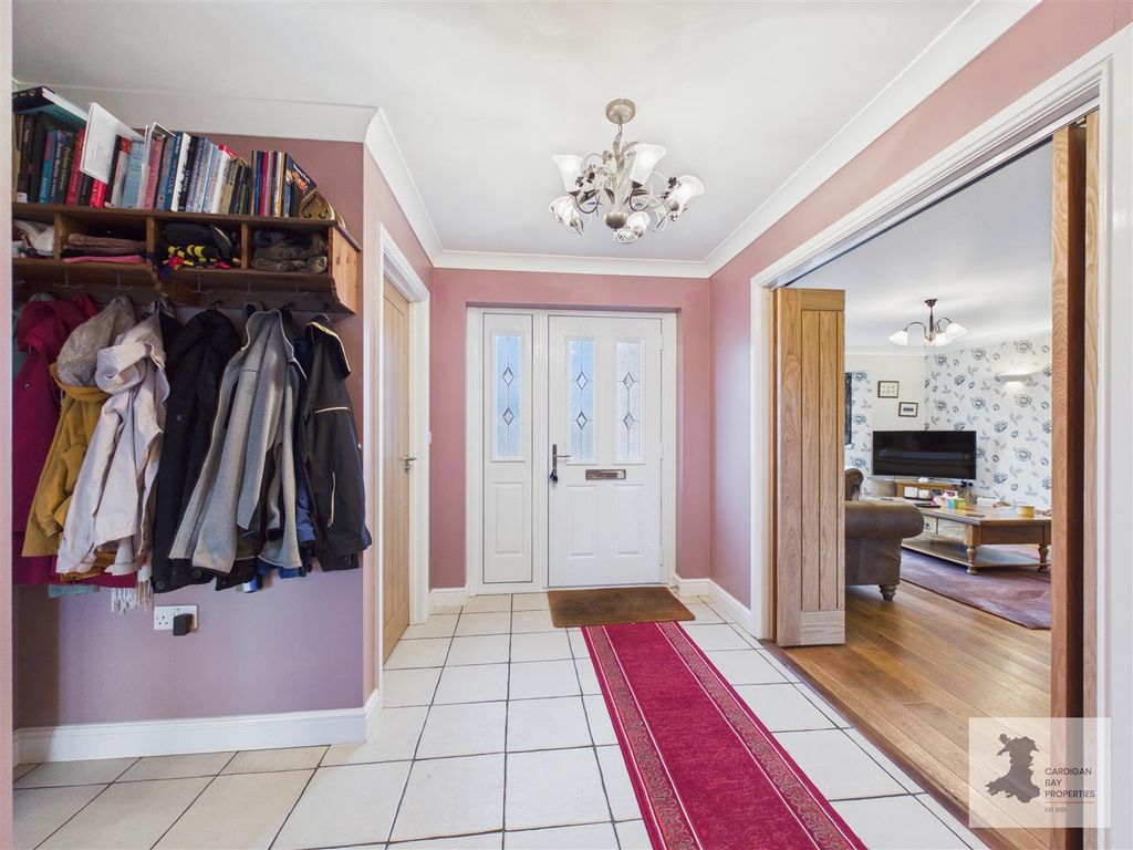 Property photo 3 of 37 Entrance Hallway