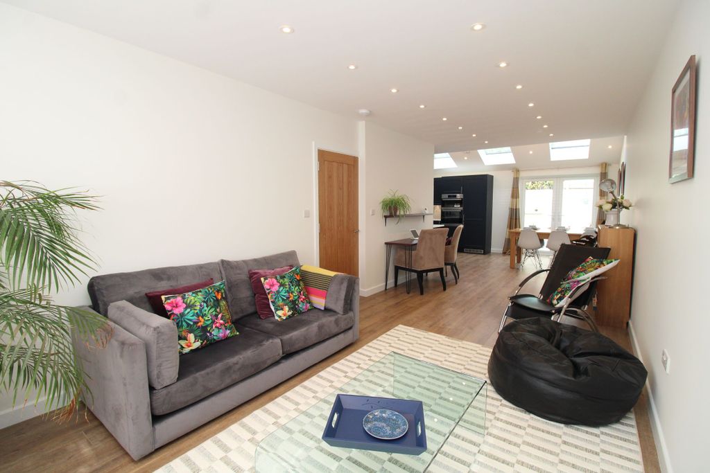 Property photo 3 of 16