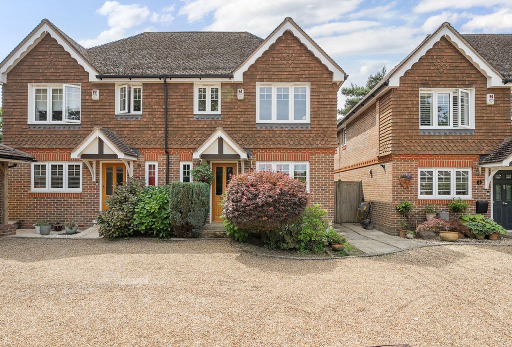 Property photo 1 of 15 1312663-2-685567d...
