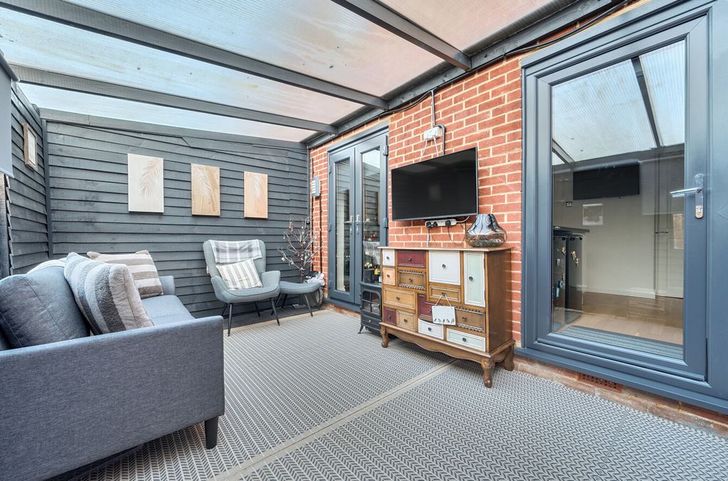 Property photo 3 of 18 1388368-1-693Acdd...