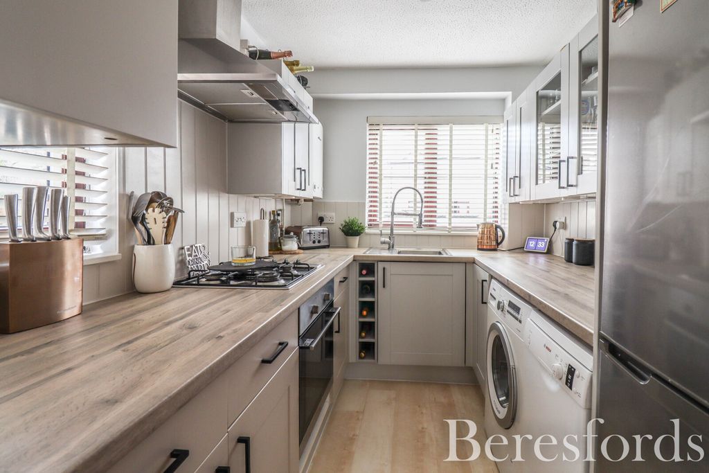 Property photo 2 of 14 Picture No. 13