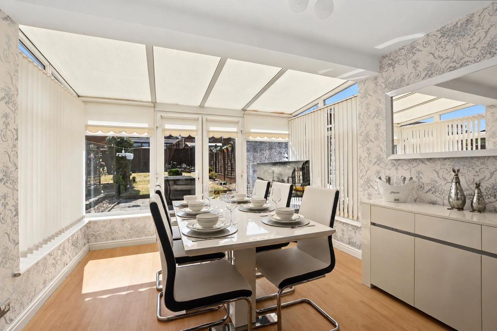 Property photo 3 of 14 Dining Room.Png