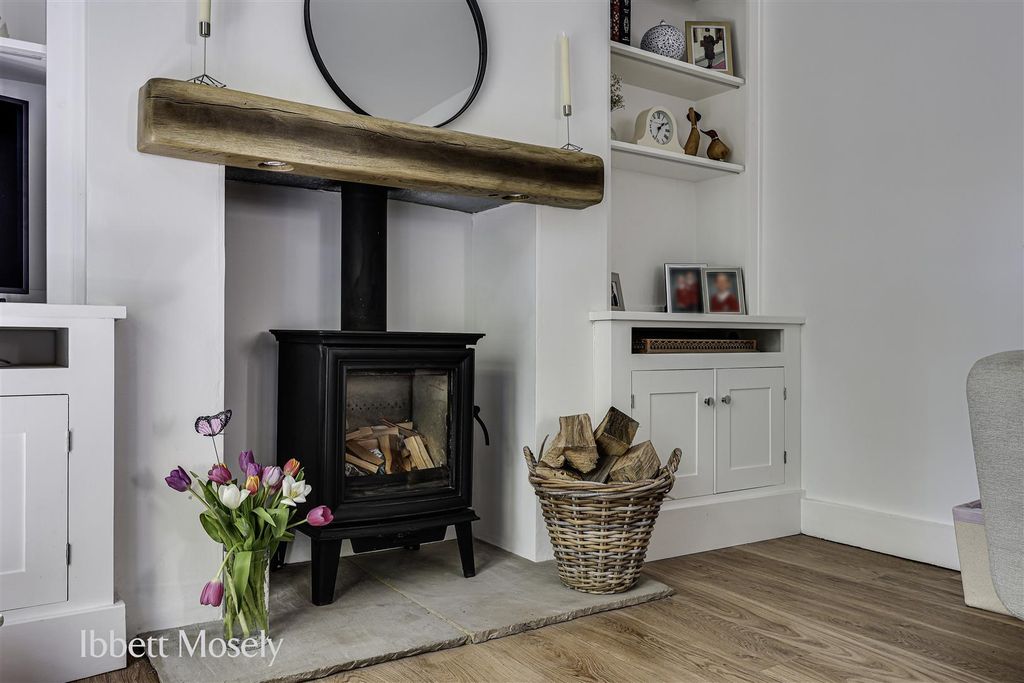 Property photo 2 of 29 7 Log Burner.Jpg