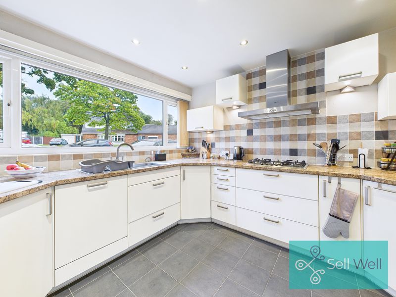 Property photo 2 of 30 Kitchen