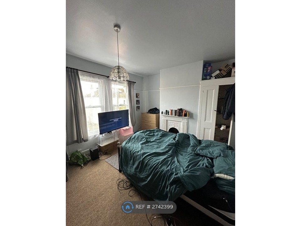 Property photo 2 of 8