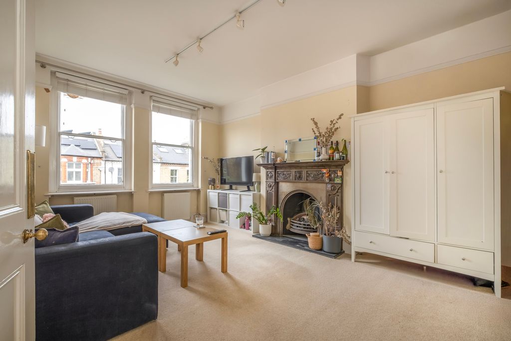 Property photo 3 of 14