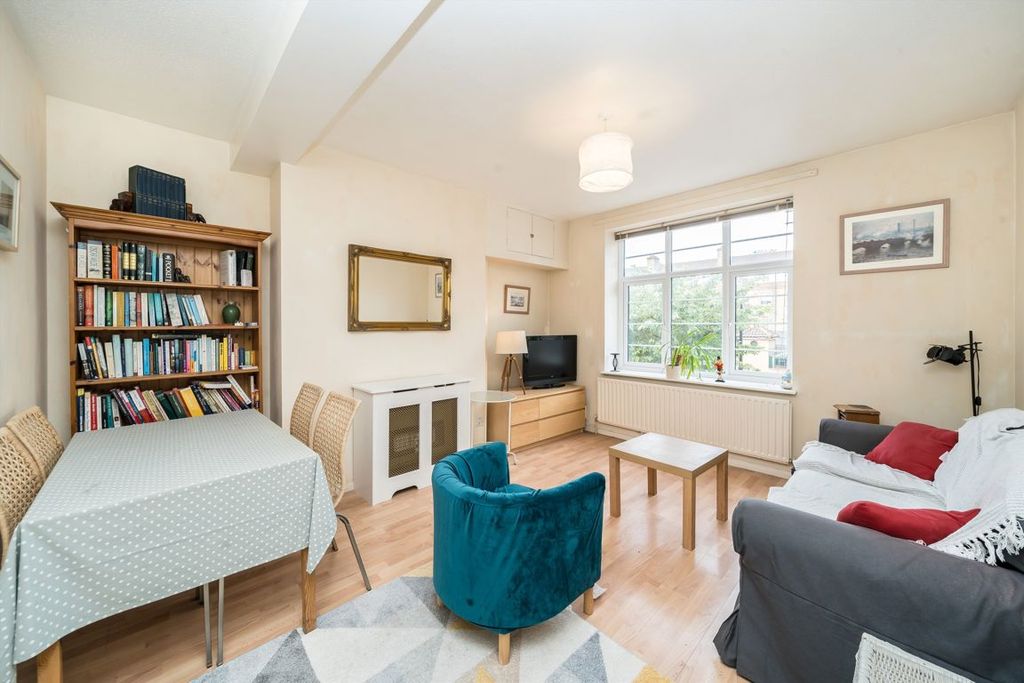 Property photo 2 of 7