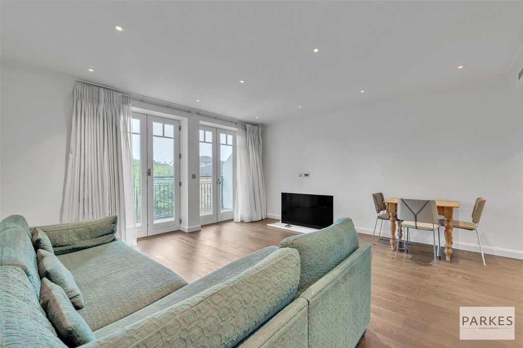 Property photo 3 of 16 Picture No. 03