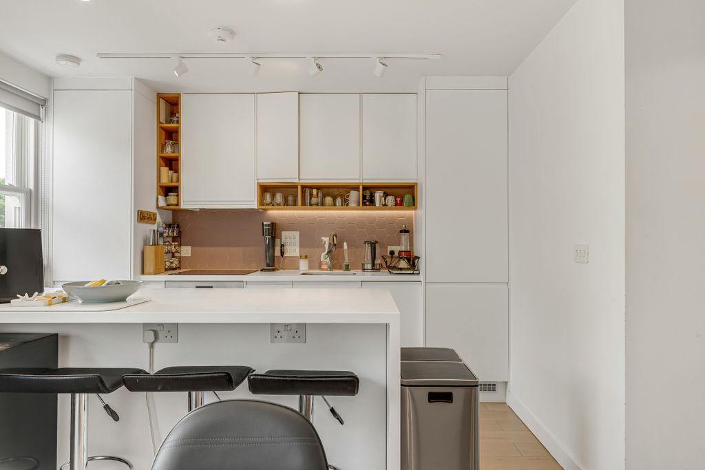 Property photo 2 of 15 Kitchen