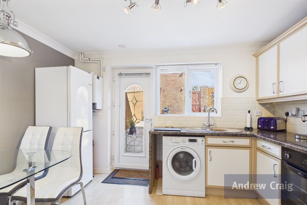 Property photo 3 of 21 Kitchen Diner