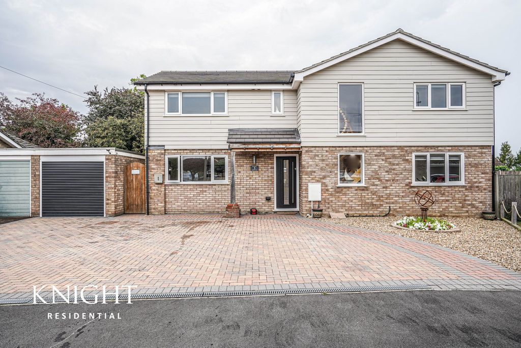 Property photo 1 of 34