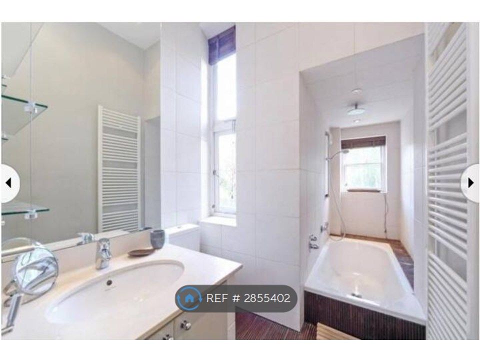 Property photo 2 of 16 Bathroom