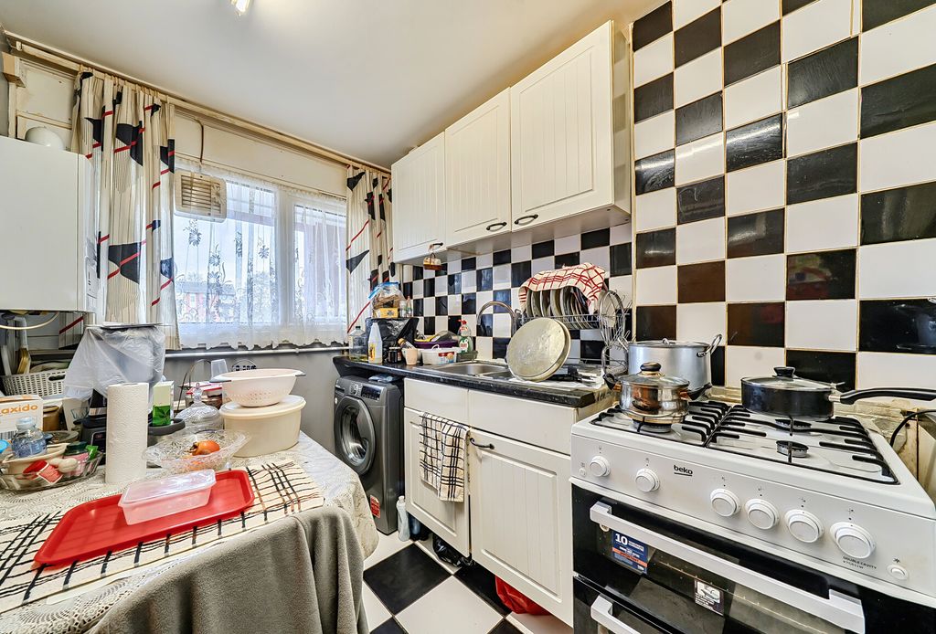 Property photo 3 of 10 1416468-9-699c5E5...