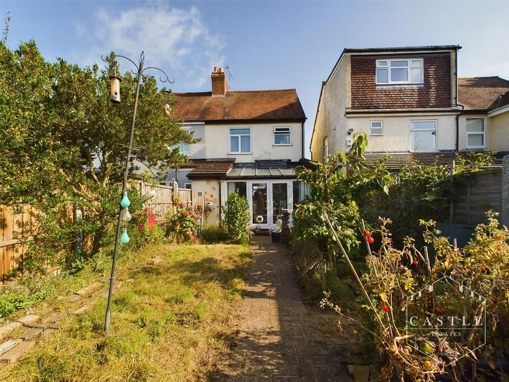 Property photo 2 of 16 Outside