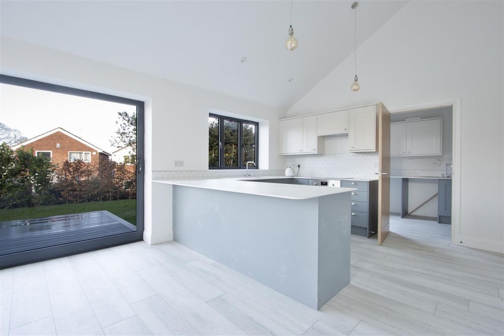 Property photo 2 of 16 Kitchebn.Jpg