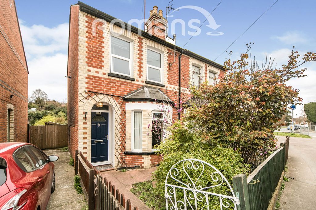 Property photo 1 of 9 E4489578-c018-43c3-8