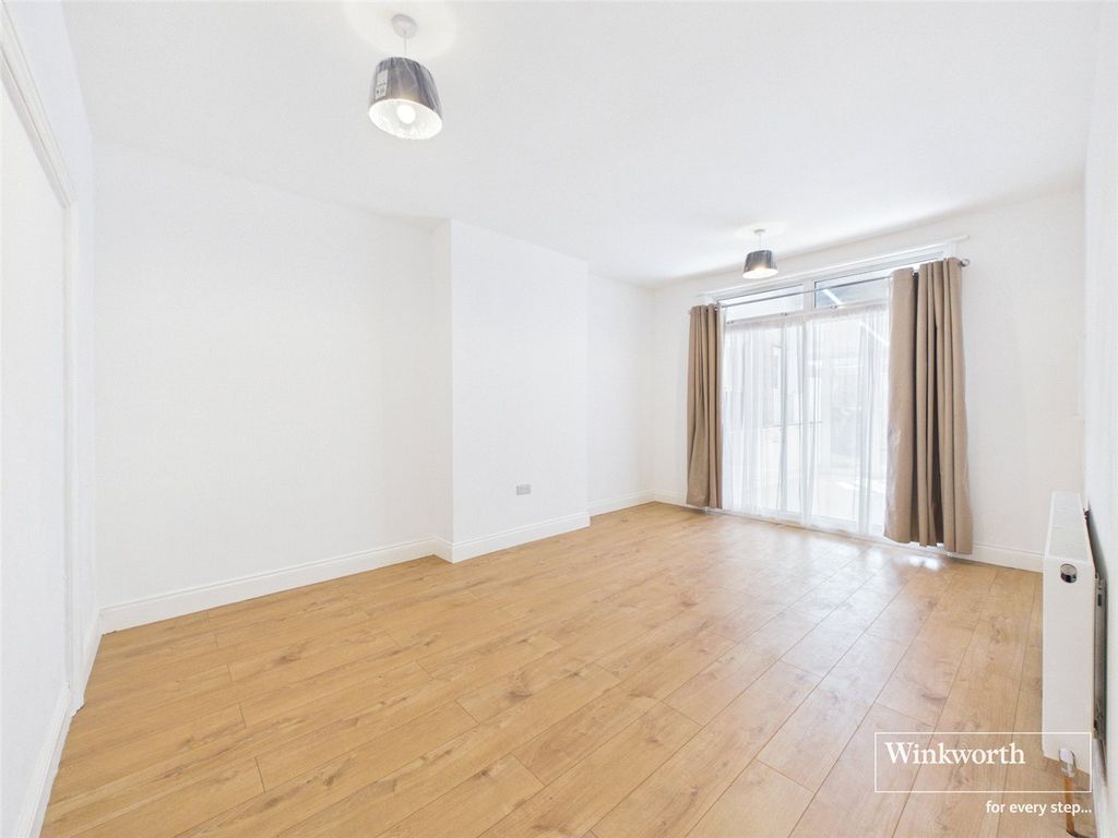 Property photo 3 of 19 Picture No. 04