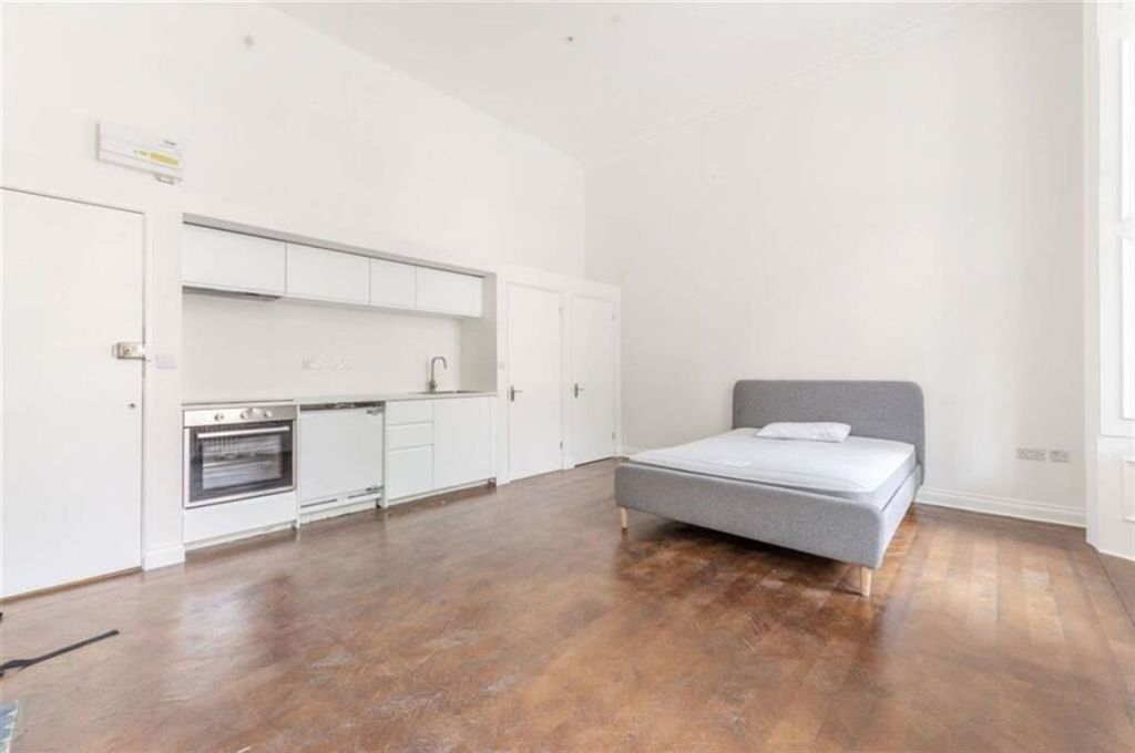 Property photo 1 of 3