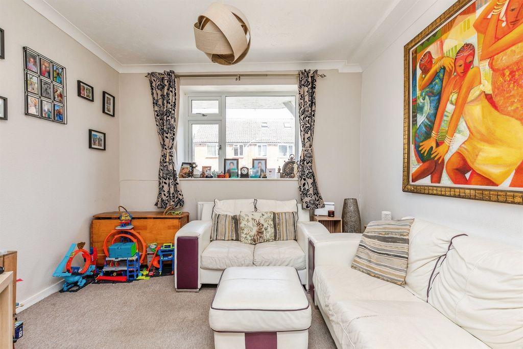 Property photo 2 of 19