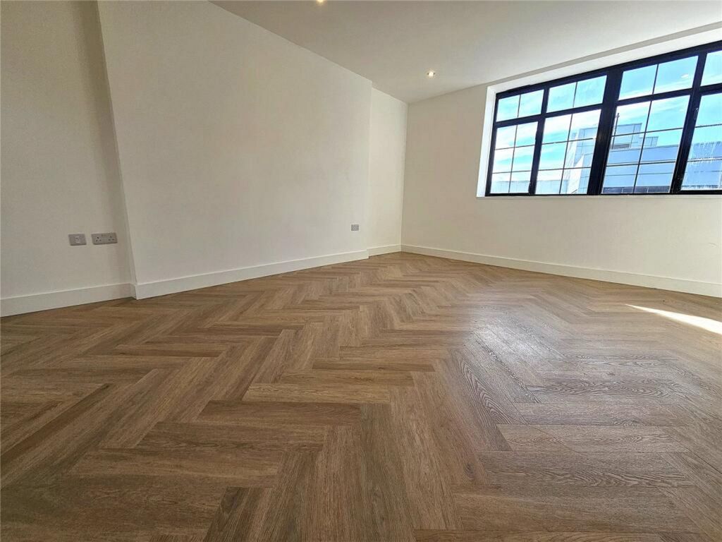 Property photo 2 of 4