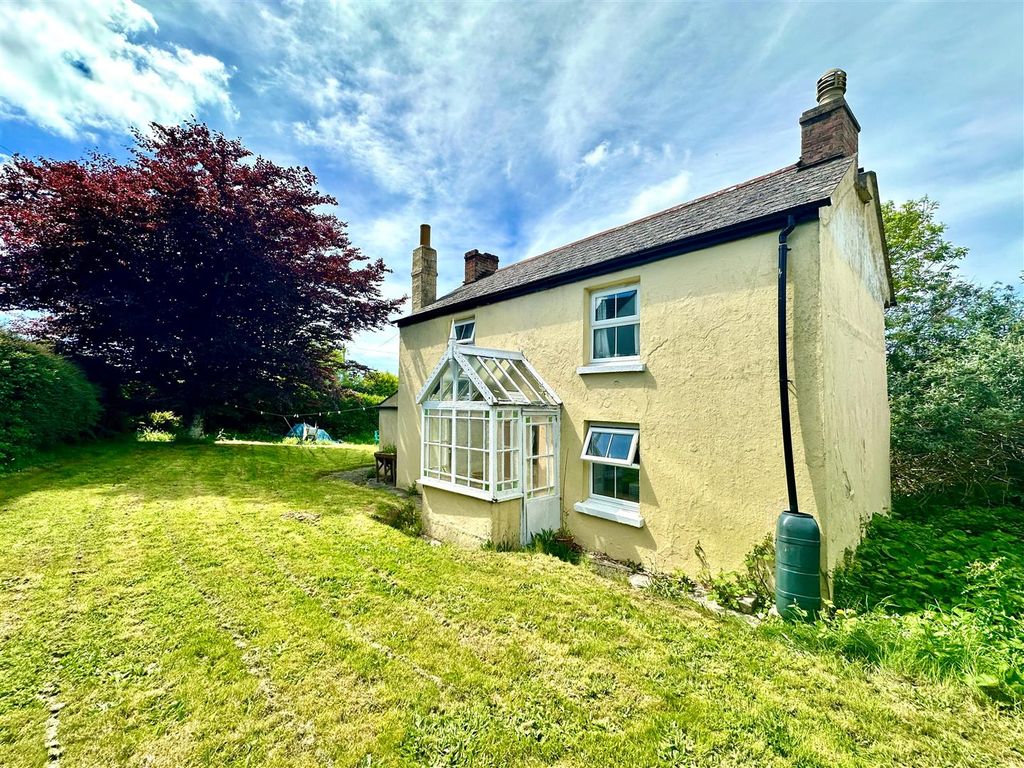 Property photo 1 of 21 Front