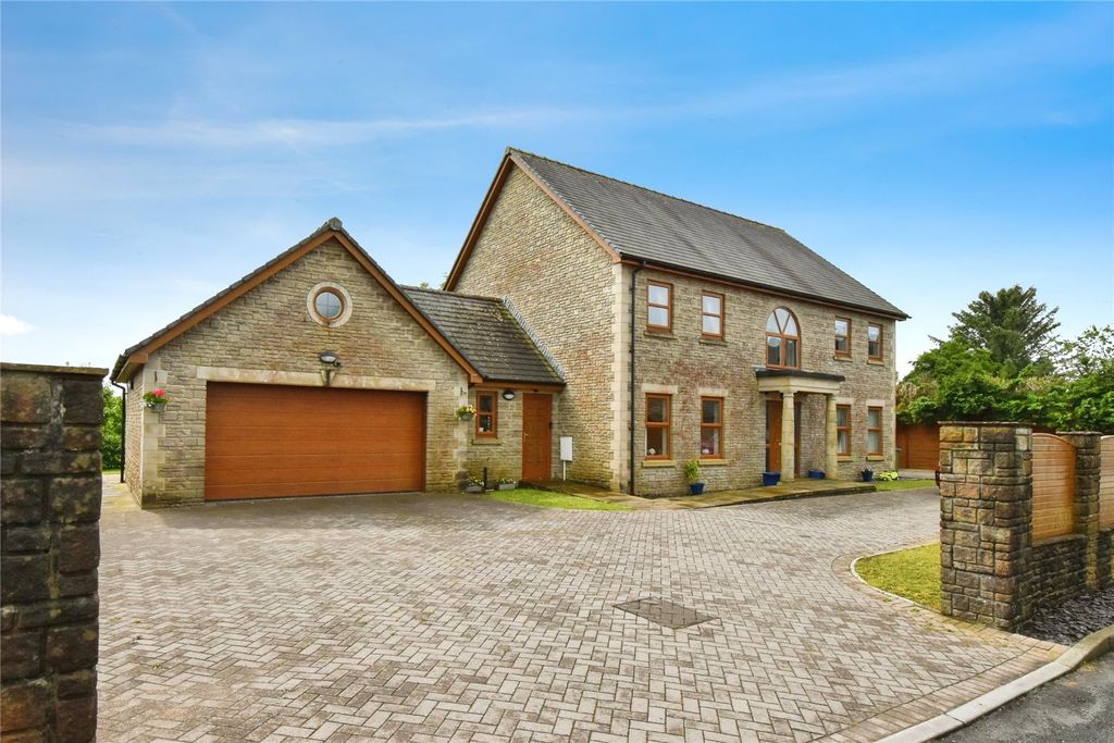 Property photo 1 of 44 Picture No. 31