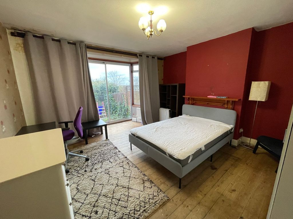Property photo 1 of 4