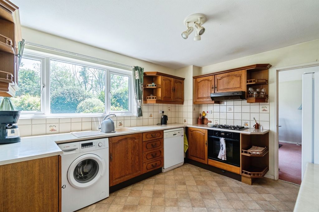 Property photo 3 of 16