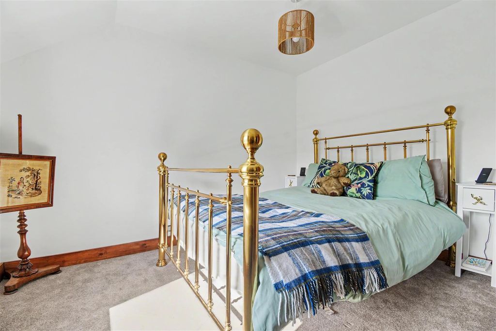 Additional image 28 of 5 bed detached house for saleNew Road, Worlaby, Brigg DN20