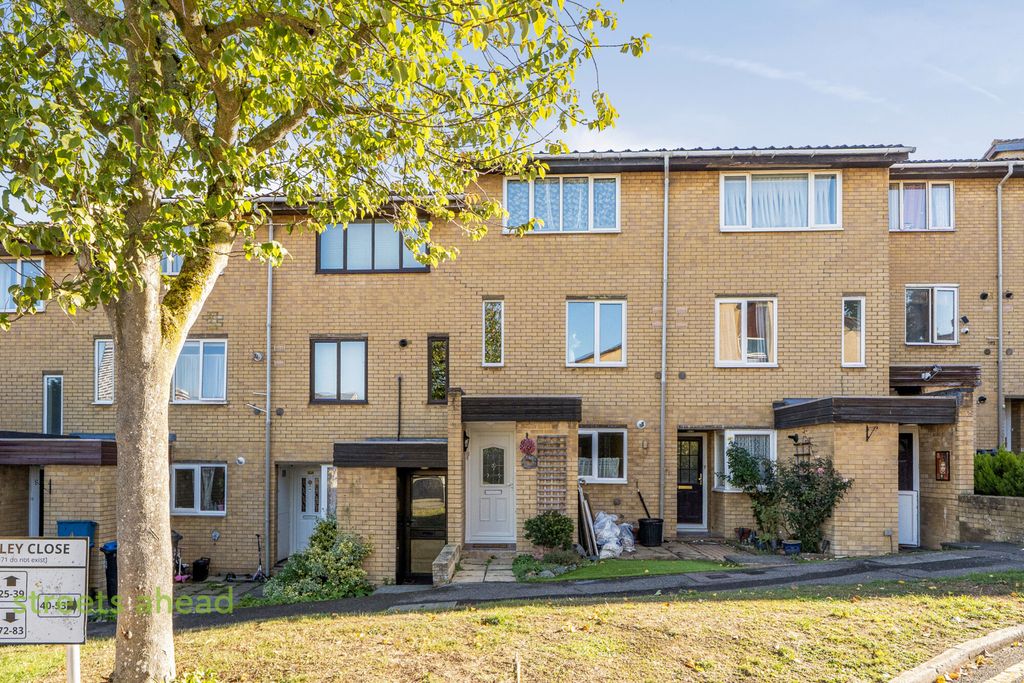 Property photo 1 of 17 3d59Fd21-69Df-469...